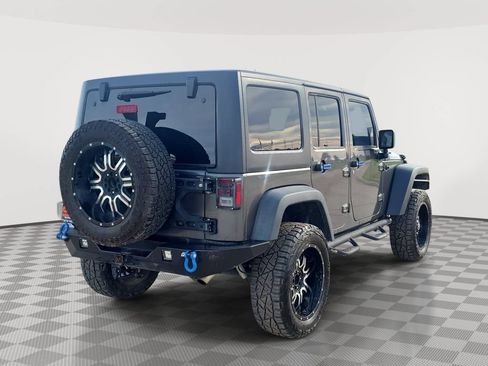 Used 2018 Jeep Wrangler Unlimited Sport S AWD/4WD image 7