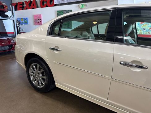 Used 2011 Buick Lucerne CXL image 55
