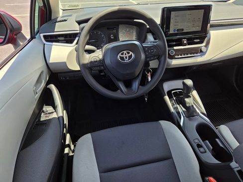 Used 2025 Toyota Corolla LE FWD image 7