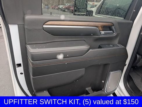 Used 2024 Chevrolet Silverado 3500 High Country w/ High Country Premium Package image 10