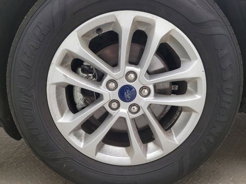 Used 2020 Ford Escape SE image 31