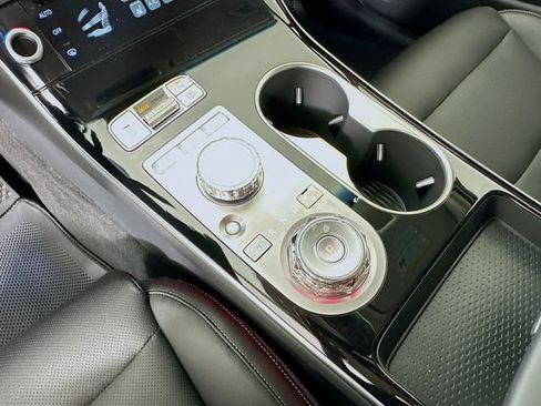 New 2026 Genesis GV70 2.5T AWD/4WD image 15