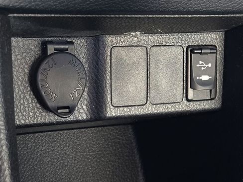 Used 2016 Toyota Corolla L image 24