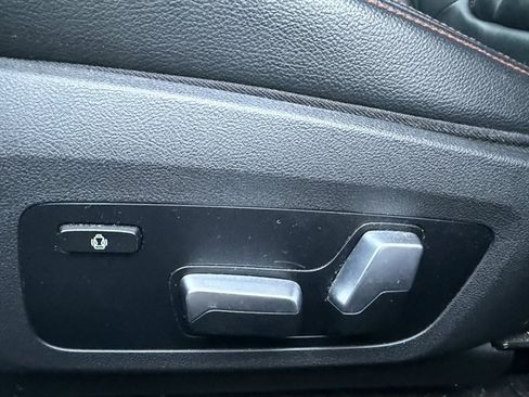 Used 2020 BMW 330i xDrive Sedan w/ Driving Assistance Package image 8