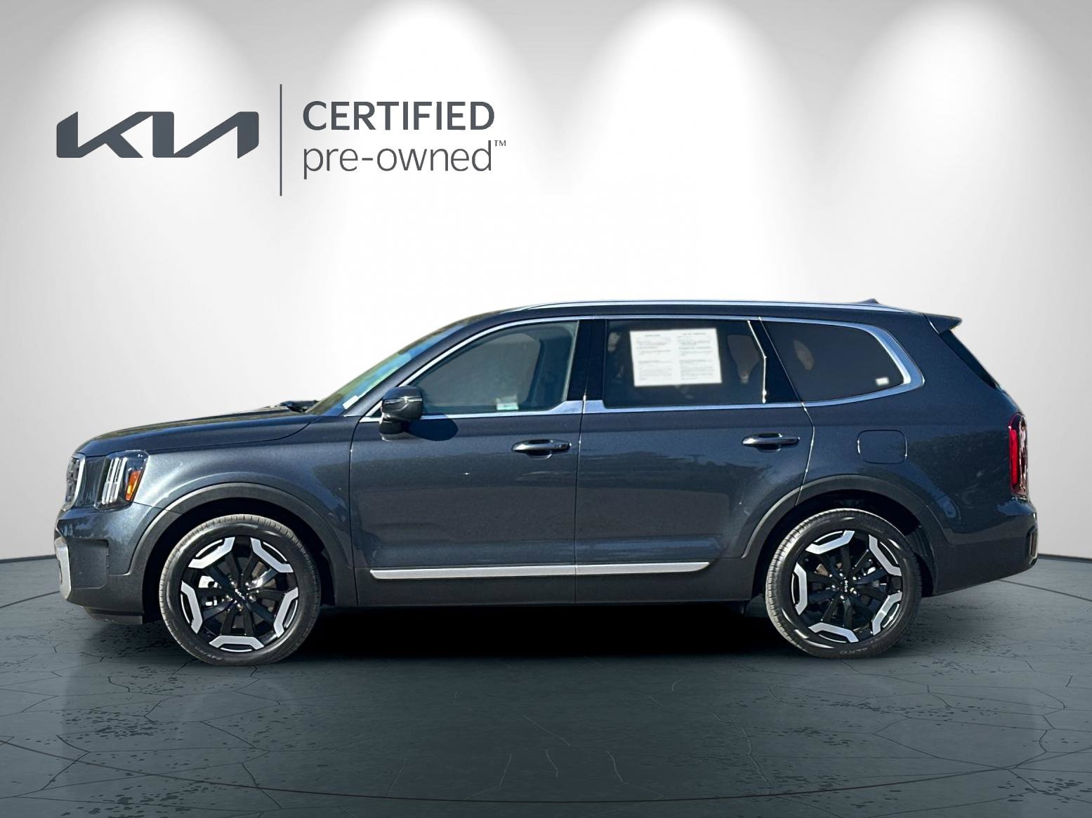 Certified 2024 Kia Telluride S w/ S Sunroof Package AWD/4WD image 7