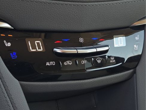 Used 2021 Cadillac XT5 Premium Luxury AWD/4WD image 15