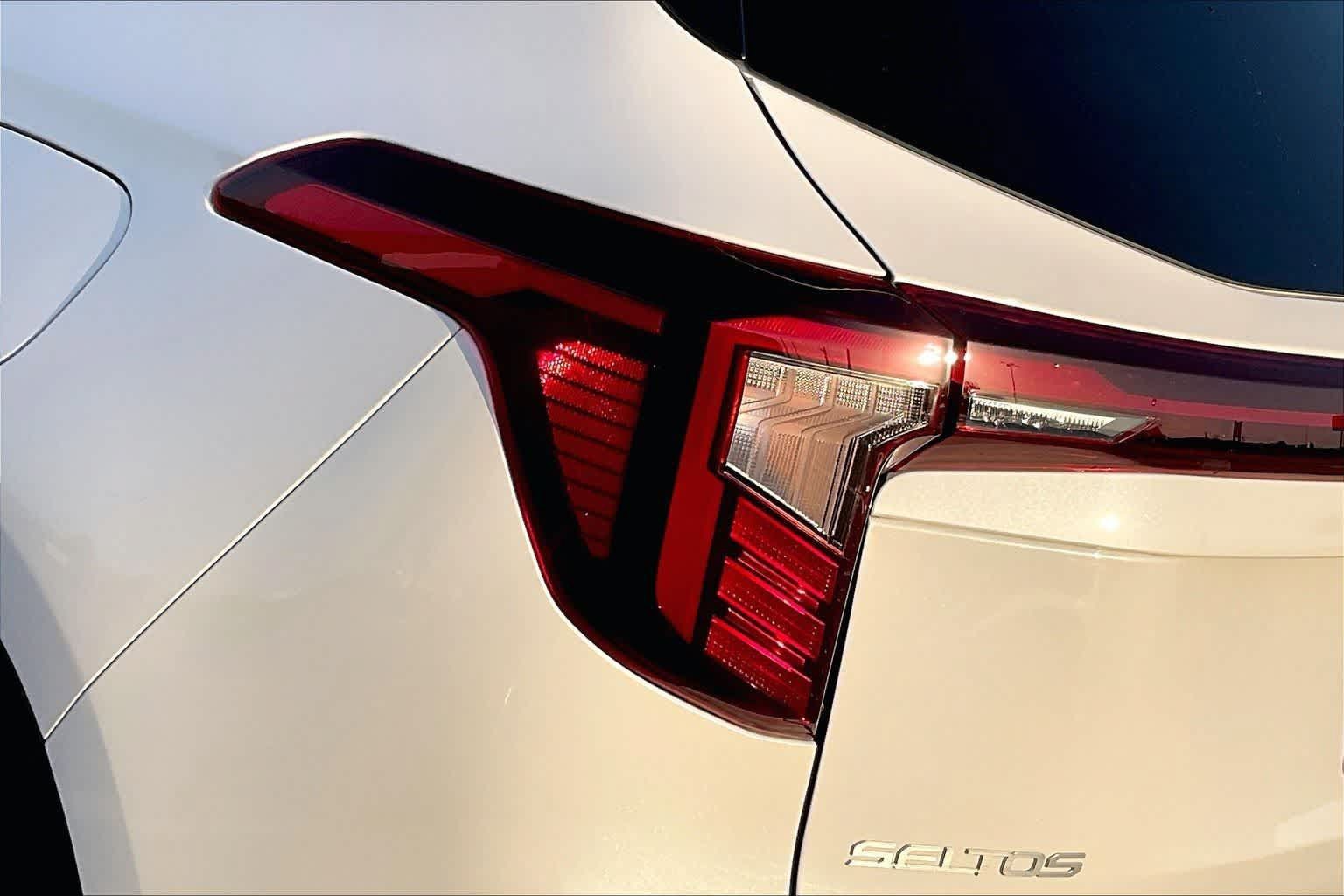 Certified 2026 Kia Seltos S FWD image 29