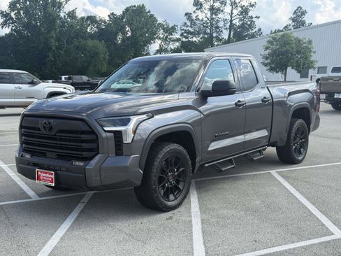 Used 2022 Toyota Tundra SR5 AWD/4WD image 4