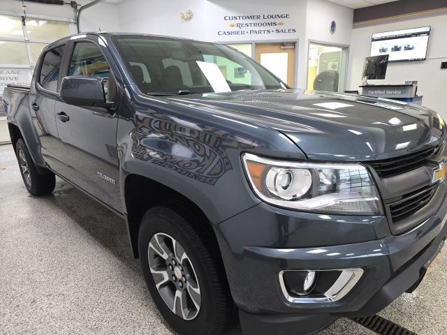 Used 2019 Chevrolet Colorado Z71 AWD/4WD image 3