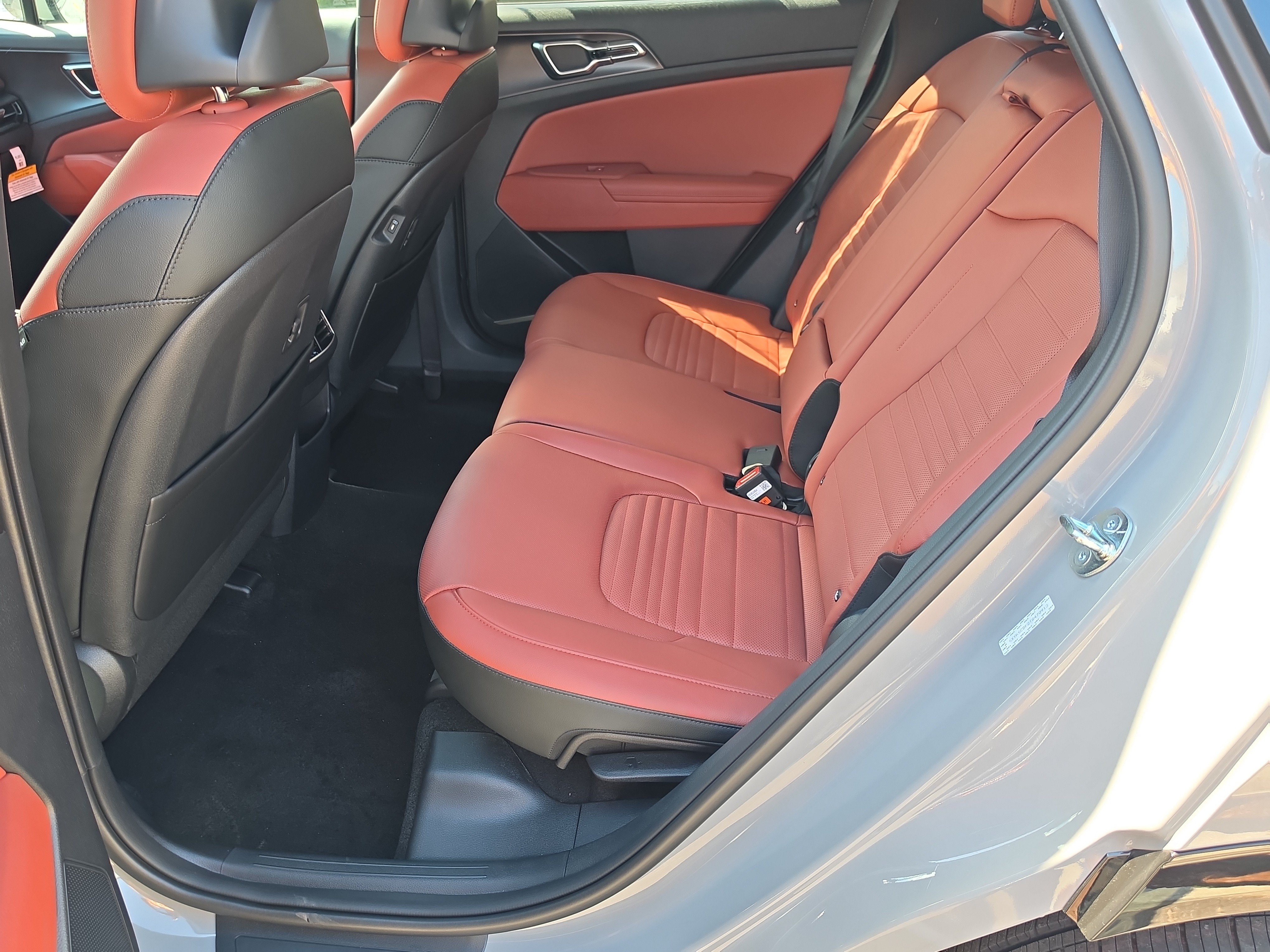 New 2026 Kia Sportage SX AWD/4WD image 17