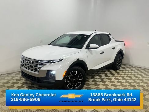 Used 2024 Hyundai Santa Cruz SE AWD/4WD image 1