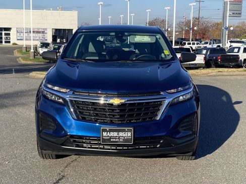 Used 2022 Chevrolet Equinox LS image 2