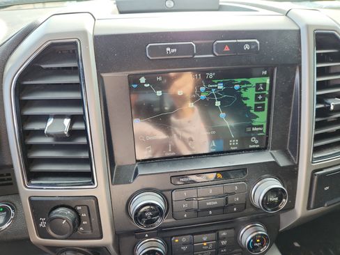 Used 2018 Ford F150 Lariat w/ Equipment Group 502A Luxury image 17