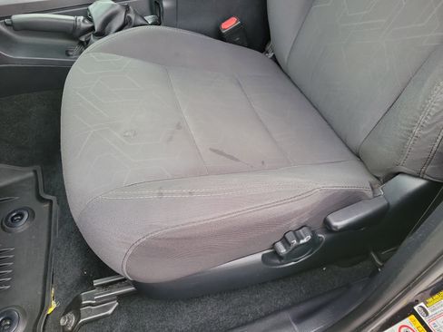 Used 2018 Toyota Tacoma TRD Off-Road image 10