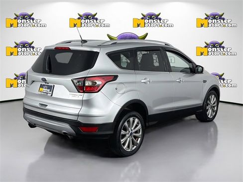 Used 2017 Ford Escape Titanium image 5