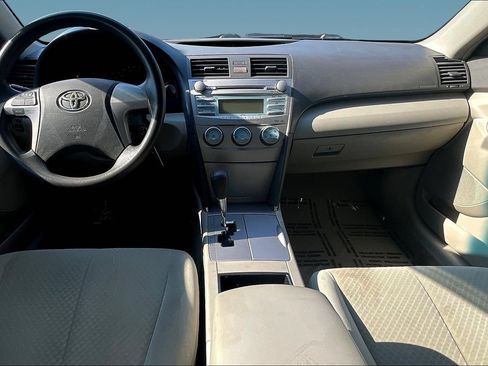 Used 2009 Toyota Camry LE FWD image 7