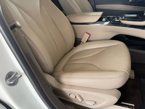 Used 2022 Lincoln Nautilus FWD image 8