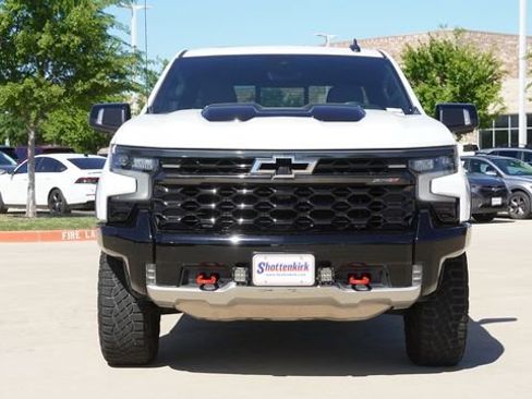 Used 2024 Chevrolet Silverado 1500 ZR2 w/ Technology Package AWD/4WD image 2