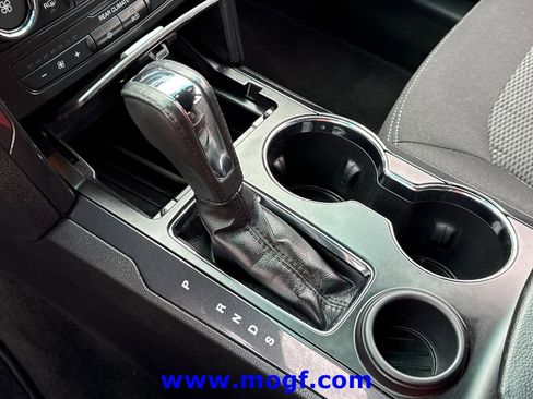 Used 2017 Ford Explorer XLT image 7