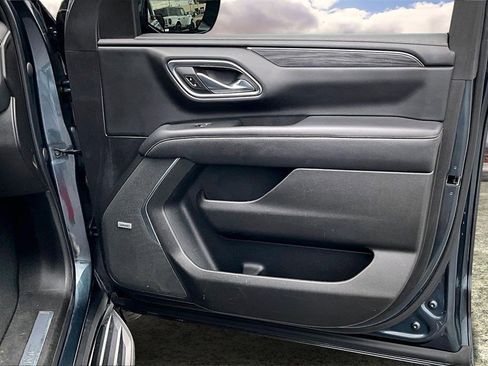 Used 2021 GMC Yukon XL SLT image 28