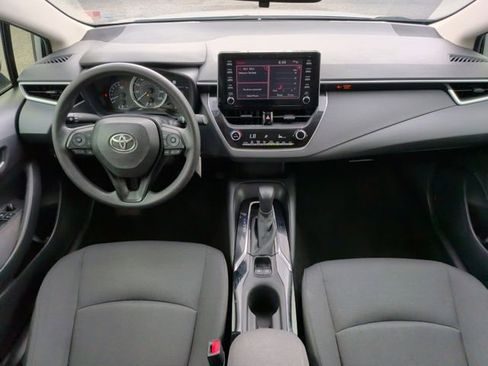 Used 2020 Toyota Corolla LE FWD image 25