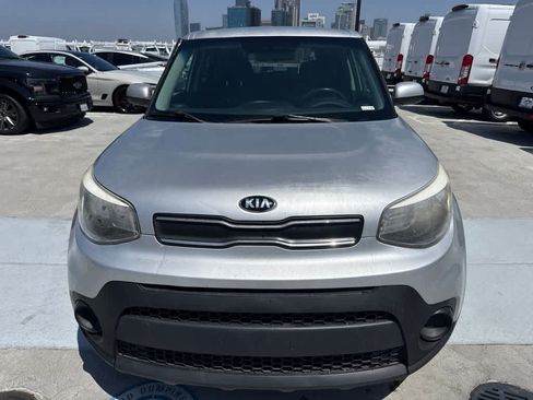 Used 2018 Kia Soul FWD image 8