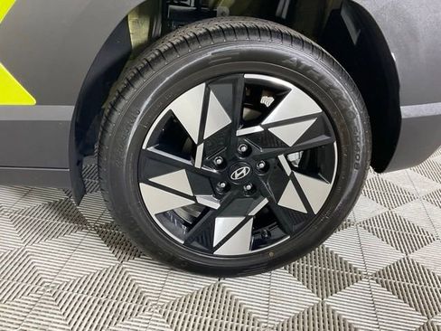 Used 2024 Hyundai Kona SEL FWD image 9