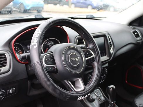 Used 2019 Jeep Compass Trailhawk image 18