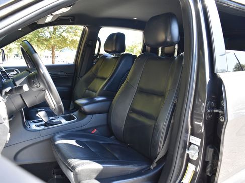 Used 2019 Jeep Grand Cherokee Limited image 24