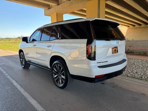 Used 2021 Cadillac Escalade Sport Platinum image 5