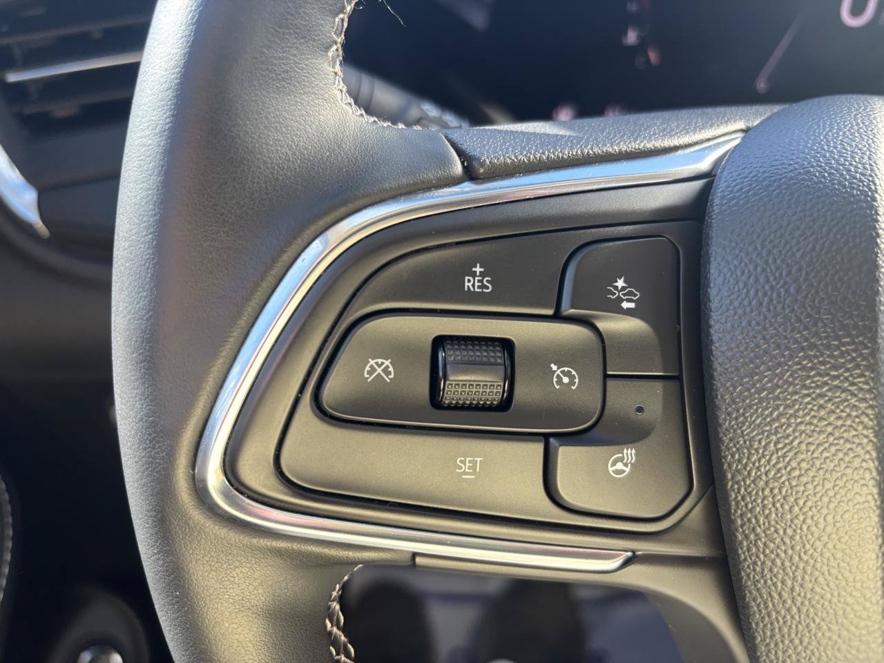 Used 2024 Buick Encore GX Avenir w/ Avenir Convenience Package AWD/4WD image 18
