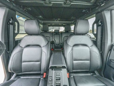 Used 2025 Ford Bronco Outer Banks image 42