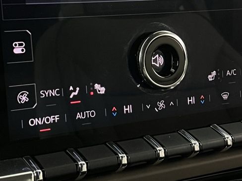 Used 2025 GMC Yukon Denali image 21