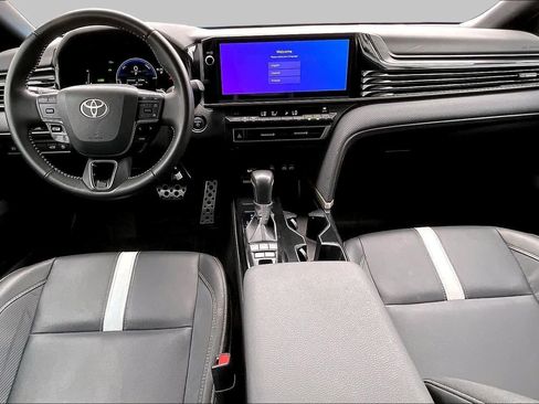 Used 2026 Toyota Camry SE w/ Multimedia Upgrade Package FWD image 15