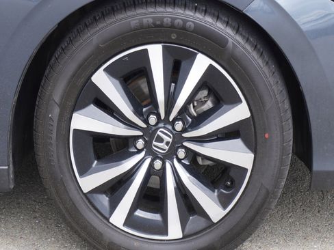 Used 2023 Honda Civic EX-L image 5