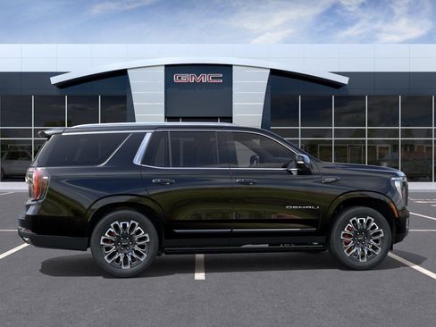 New 2026 GMC Yukon Denali Ultimate AWD/4WD image 6