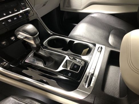 Used 2024 Kia Carnival SX Prestige image 35