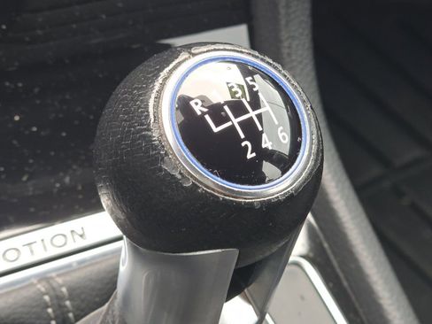 Used 2019 Volkswagen Golf R 4-Door AWD/4WD image 4