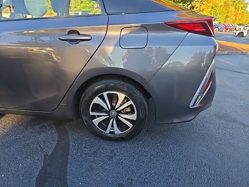 Certified 2018 Toyota Prius Prime Plus image 4