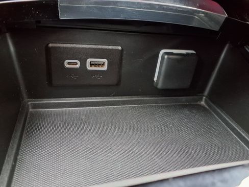Used 2023 Buick Envision Essence FWD image 10