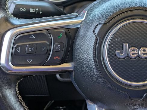 Used 2022 Jeep Wrangler Unlimited Sahara w/ Cold Weather Group AWD/4WD image 20