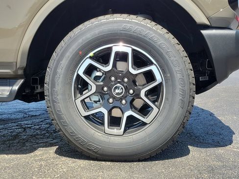 New 2026 Ford Bronco Outer Banks AWD/4WD image 9