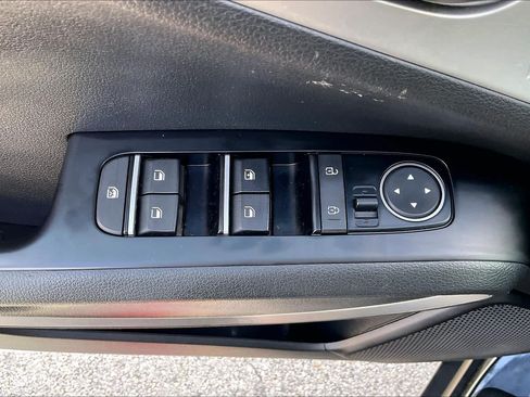 Used 2020 Kia Soul LX FWD image 28