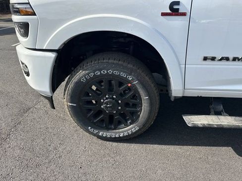 New 2025 RAM 2500 Limited image 11
