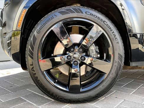 Used 2024 Land Rover Defender 110 Carpathian Edition image 9