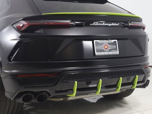 Used 2022 Lamborghini Urus image 37