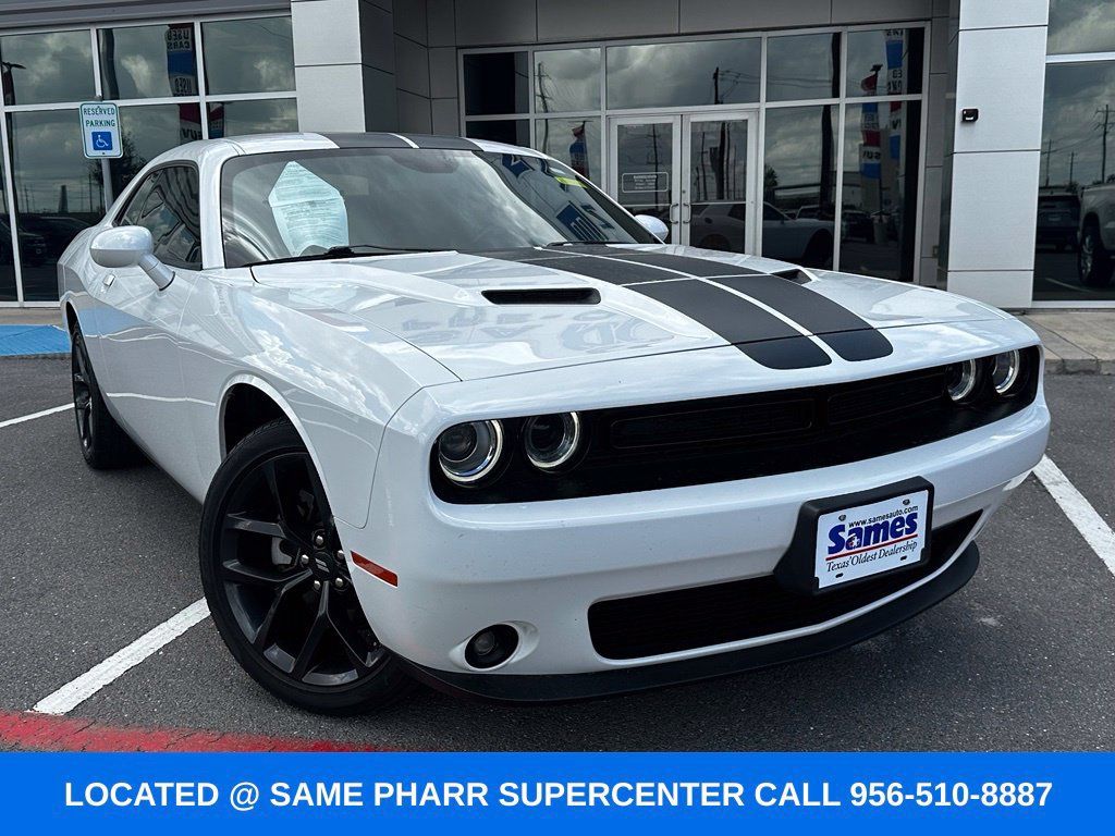 Used 2022 Dodge Challenger SXT w/ Plus Package RWD image 4