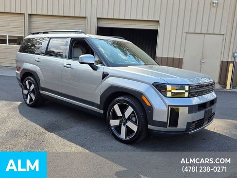 Used 2024 Hyundai Santa Fe Limited image 17