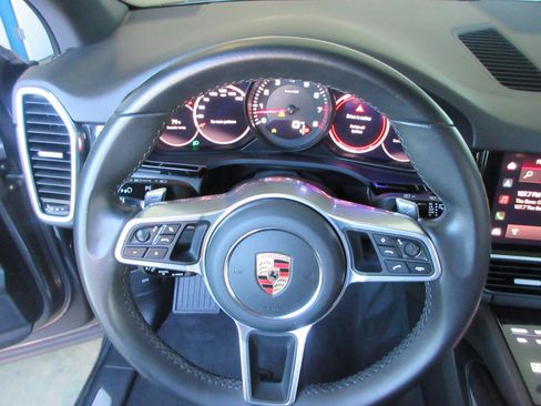 Used 2023 Porsche Cayenne AWD/4WD image 55