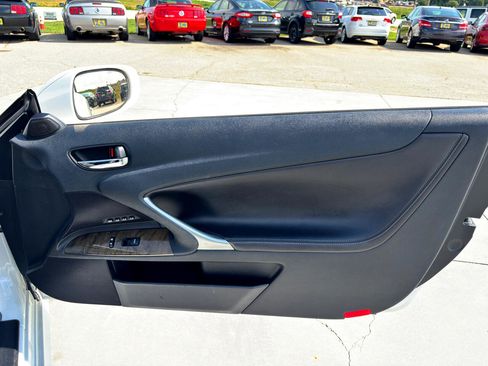 Used 2010 Lexus IS 250C image 27
